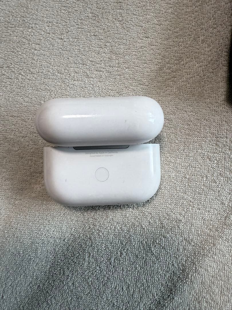 AirPods Pro2 本体 ホワイト 充電ケース付き※イヤーカバー他社製品※