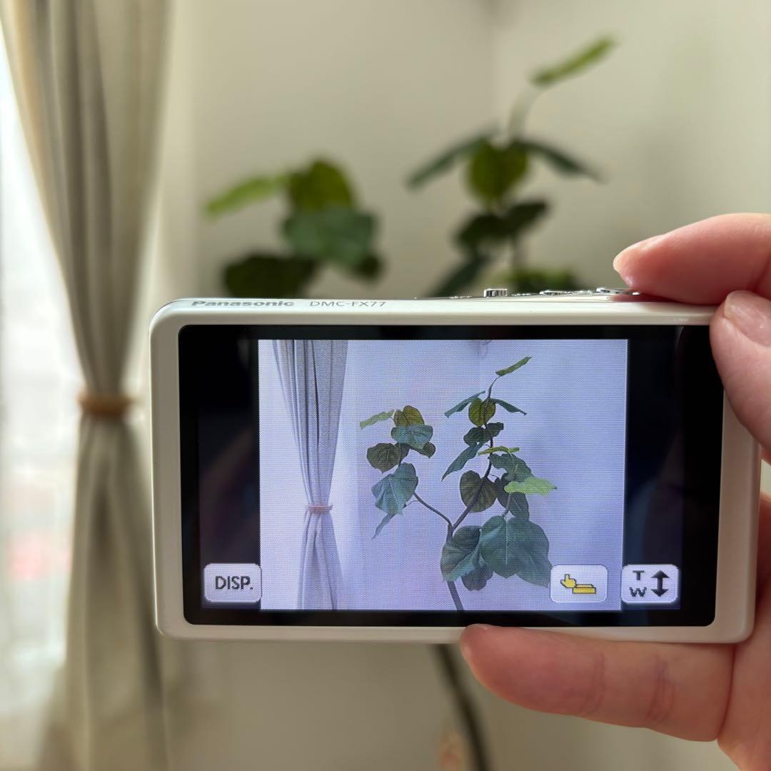 動作確認済　パナソニック デジタルカメラ LUMIX DMC-FX77 ホワイト