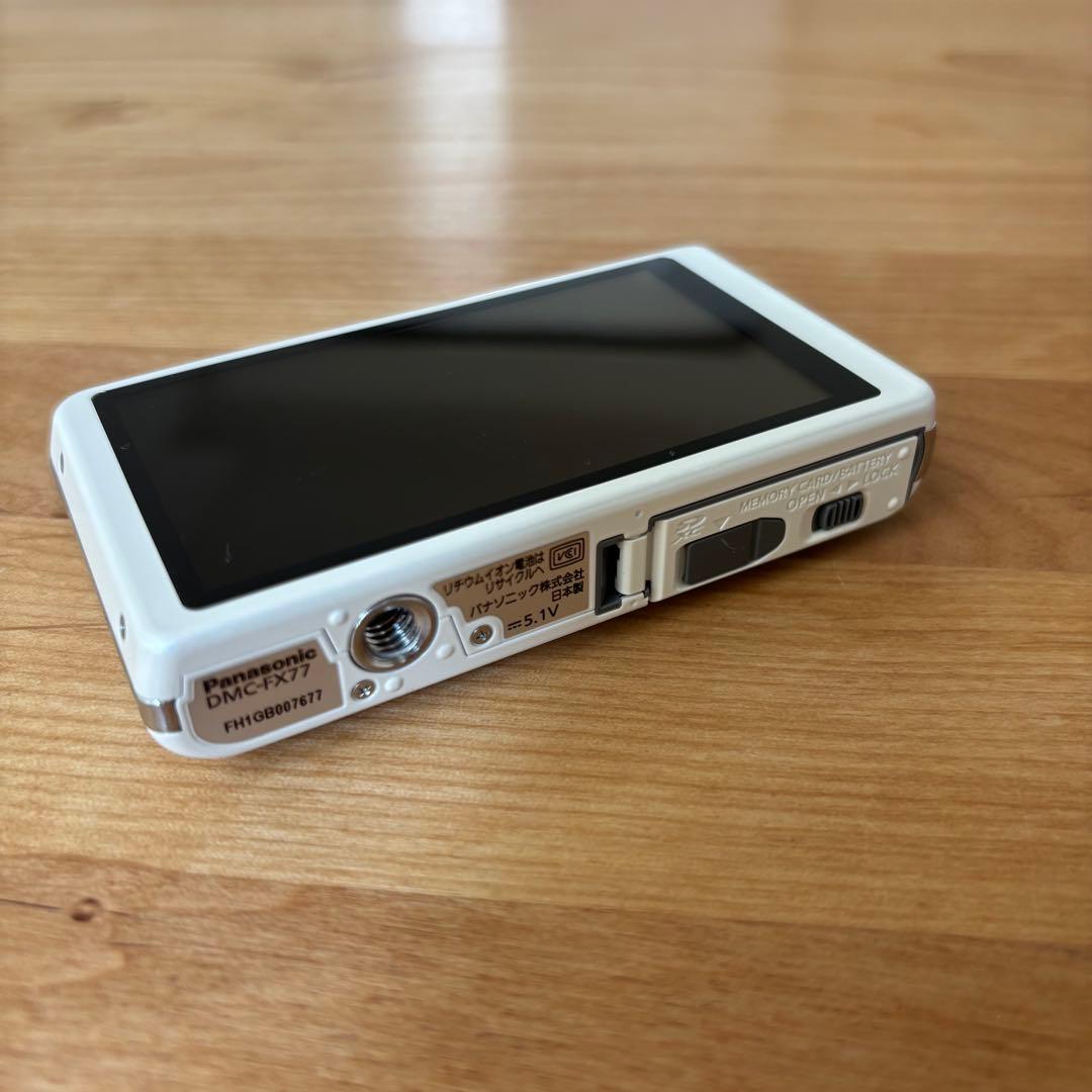 動作確認済　パナソニック デジタルカメラ LUMIX DMC-FX77 ホワイト
