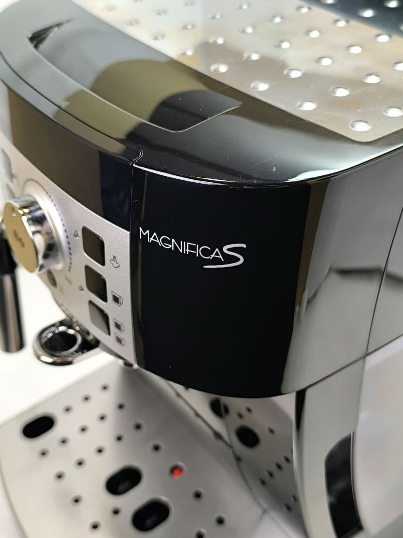 デロンギ　コンパクト全自動コーヒーマシンマグニフィカS ECAM22112B　6