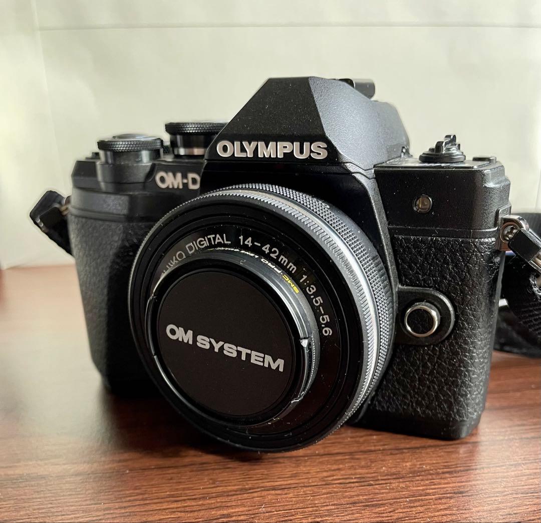 OLYMPUS OM-D E-M10 MarkⅢ 純正パンケーキレンズ