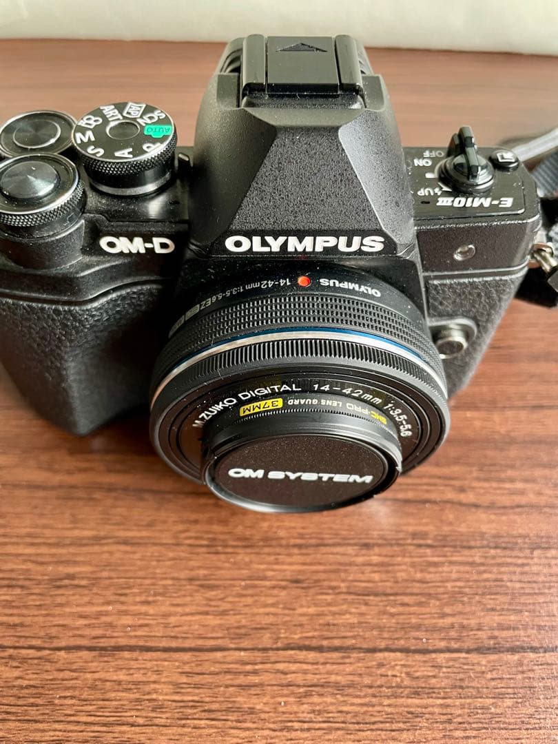 OLYMPUS OM-D E-M10 MarkⅢ 純正パンケーキレンズ