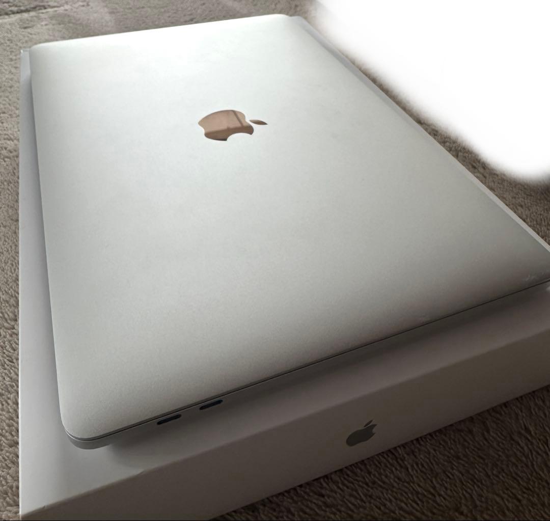 13.3インチMacBook Pro Apple M1チップ - シルバー