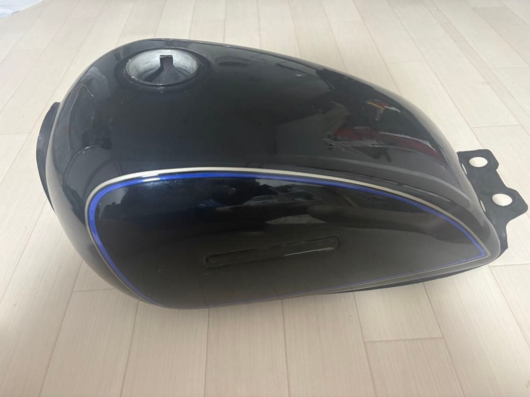 GN125H ブラックタンクとサイドカバーセットタンデムバー付き