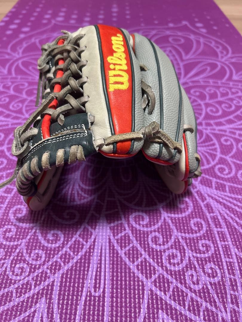 ウィルソン　Wilson 軟式グローブ グレー/レッド