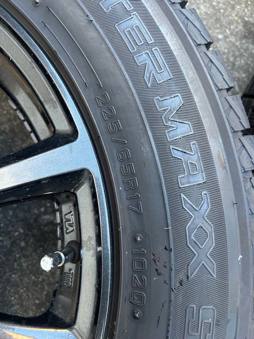 ともき！ RAV4 17インチ スタッドレスタイヤ ホイールセット