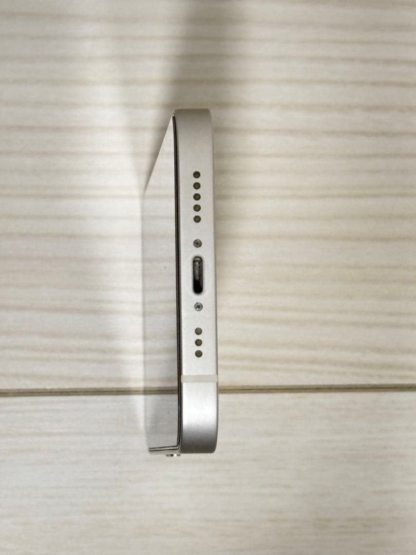 Apple iPhone 13 白　128GB SIMフリー