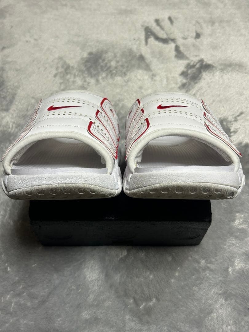 NIKE エアモアアップテンポ スライド 赤×白27cm