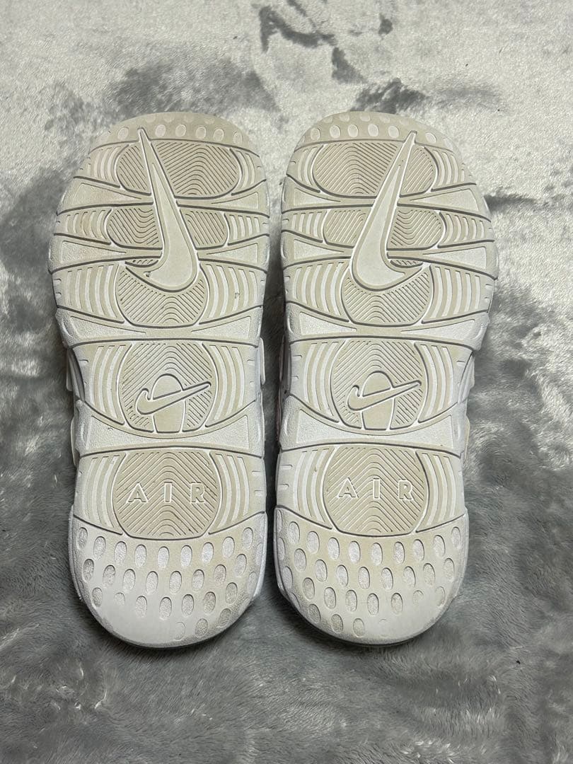 NIKE エアモアアップテンポ スライド 赤×白27cm