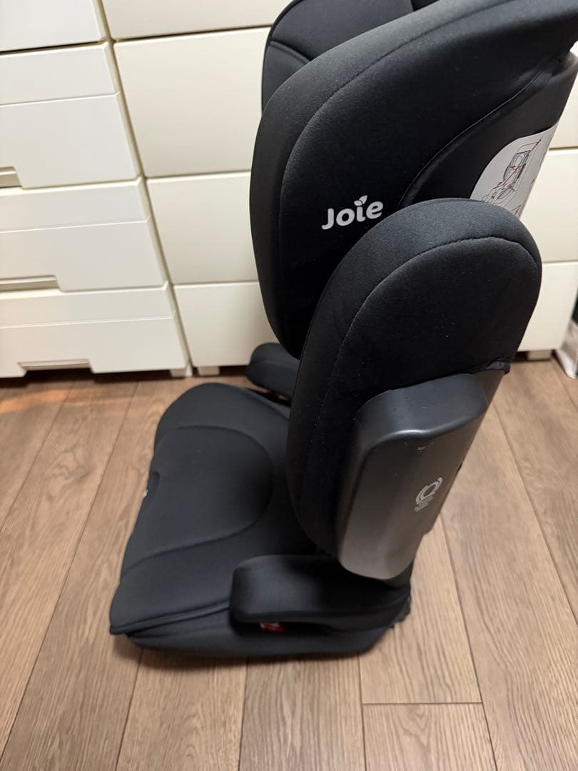 【美品】【説明書あり】Joie ジュニアシート ブラック ISOFIX対応