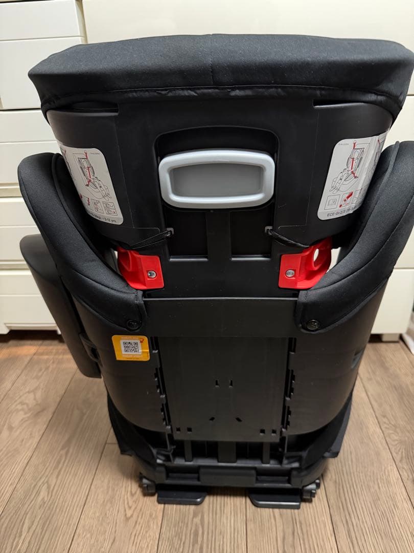 【美品】【説明書あり】Joie ジュニアシート ブラック ISOFIX対応