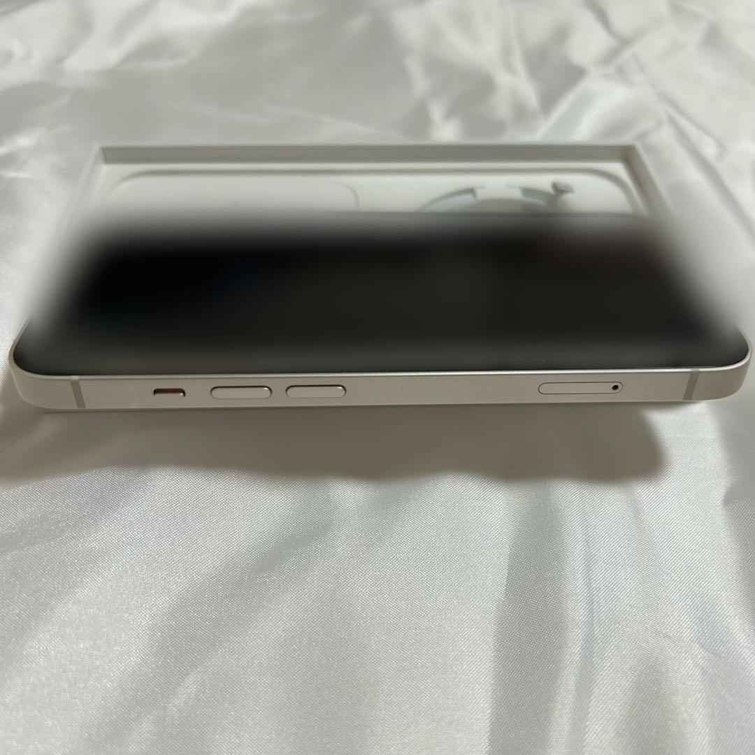 iPhone13　128GB　ホワイト本体