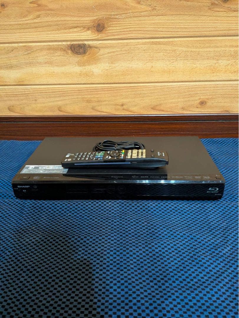 SHARP AQUOS ブルーレイレコーダー リモコン付き