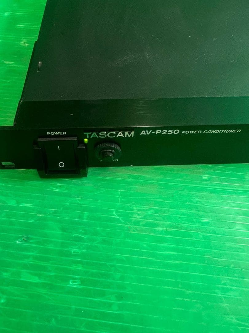 TASCAM AV-P250 パワーコンディショナー 電源制御ユニット