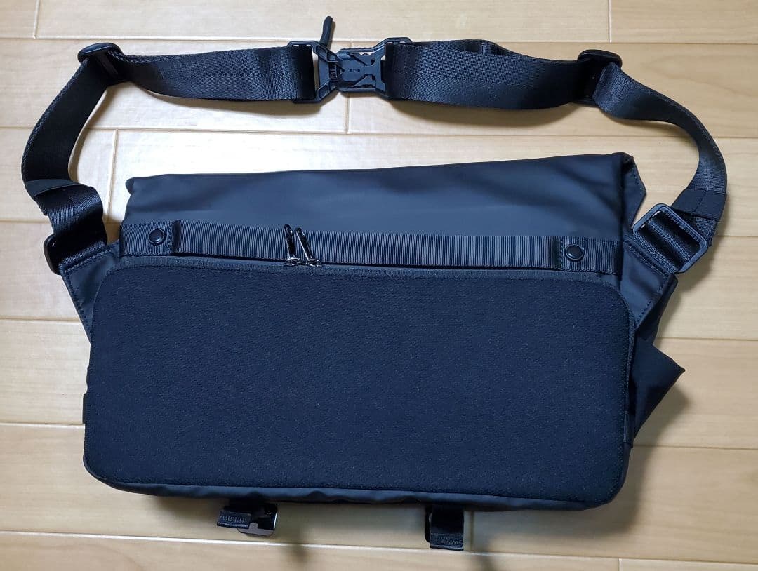 バッグ SEKKEI MX-Sling