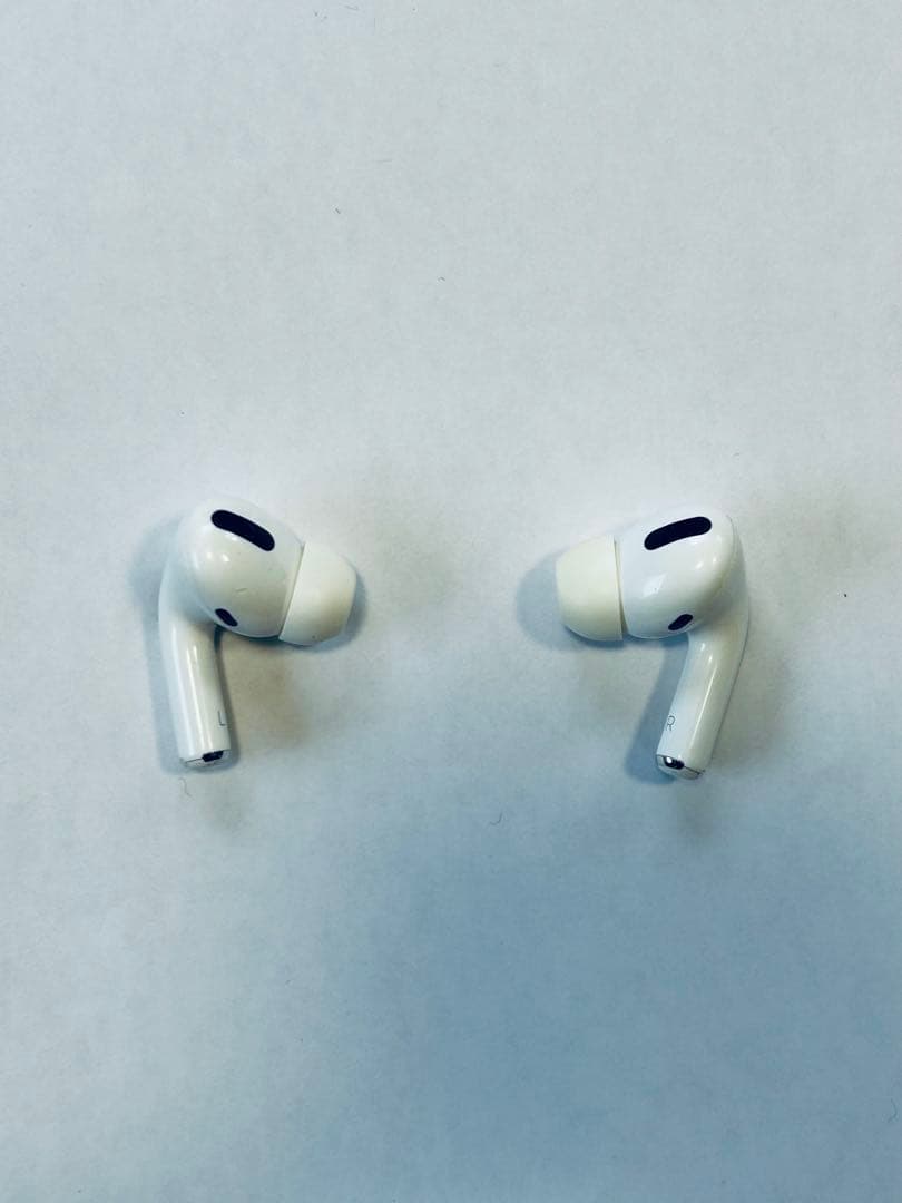 イヤホン AirPods Pro with Wireless Charging Case