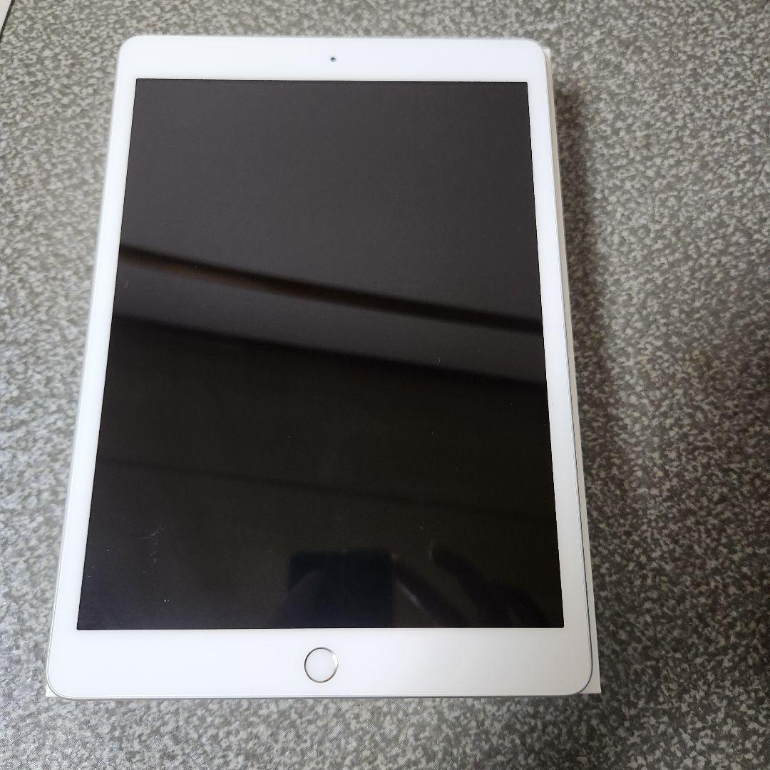 Apple iPad (第7世代) シルバーバッテリー容量95% 32Gb