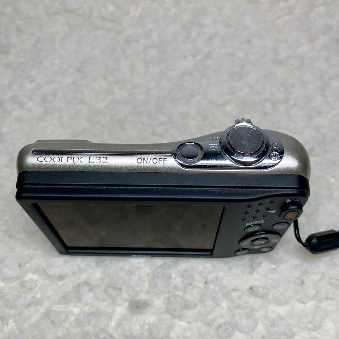 【美品】Nikon Coolpix L32 シルバー （元箱取説SDカード付き）