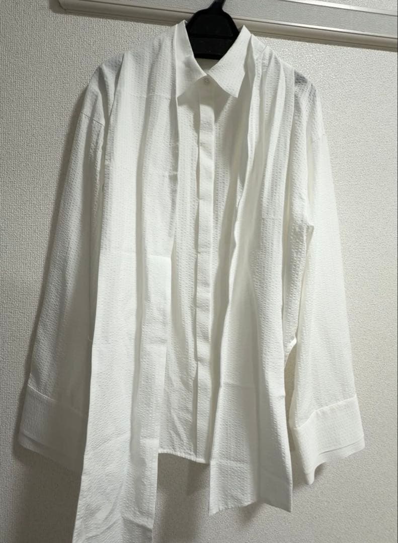 トップス UND UNEVENNESS TIE BLOUSE