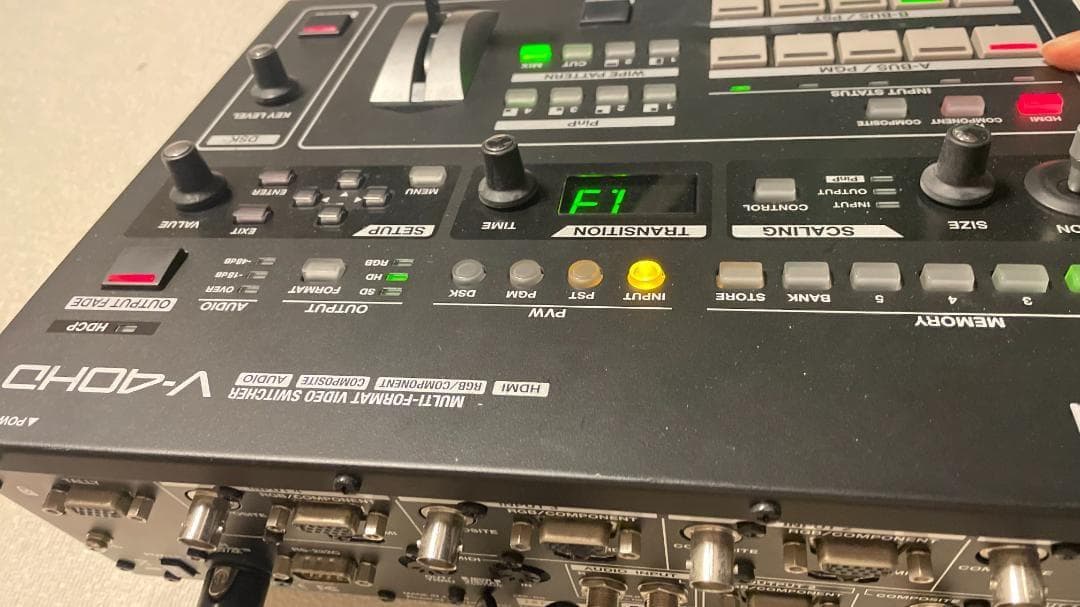 Roland ローランド V-40HD マルチフォーマットビデオスイッチャー