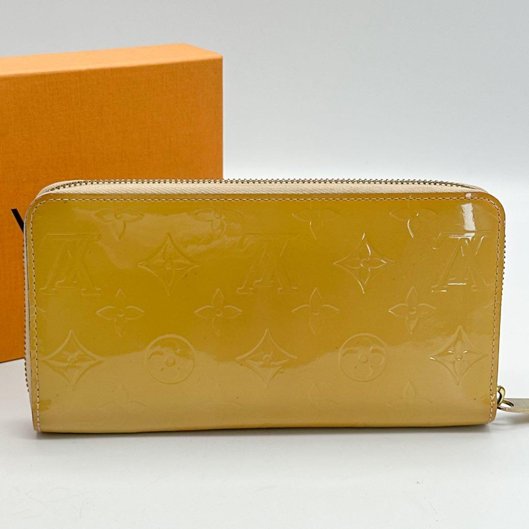 ルイヴィトン ジッピーウォレット ヴェルニ モノグラム イエロー ベージュ