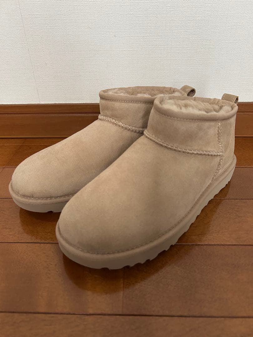 未使用　UGG アグ W CLASSIC ULTRA MINI 25
