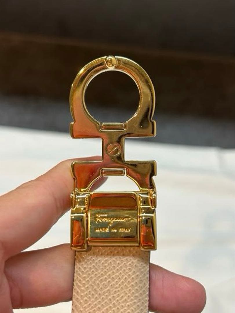 Salvatore Ferragamoレザーベルト ブラック×オフホワイト