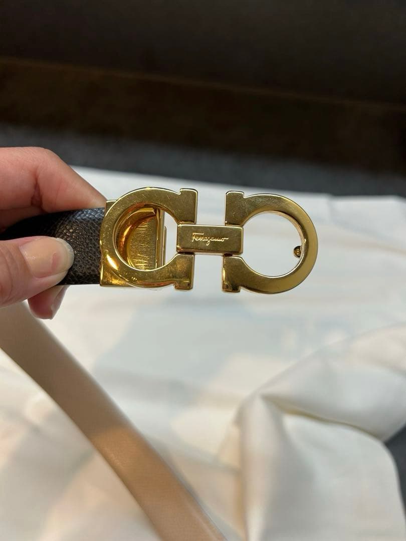 Salvatore Ferragamoレザーベルト ブラック×オフホワイト