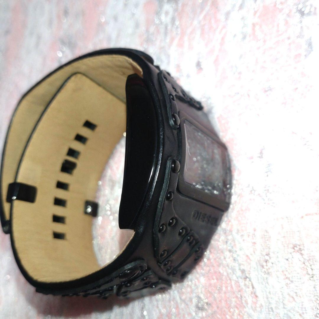 ✨新品電池☆稼働美品✨DIESEL✨ディーゼル　デジタル腕時計　DZ-7066