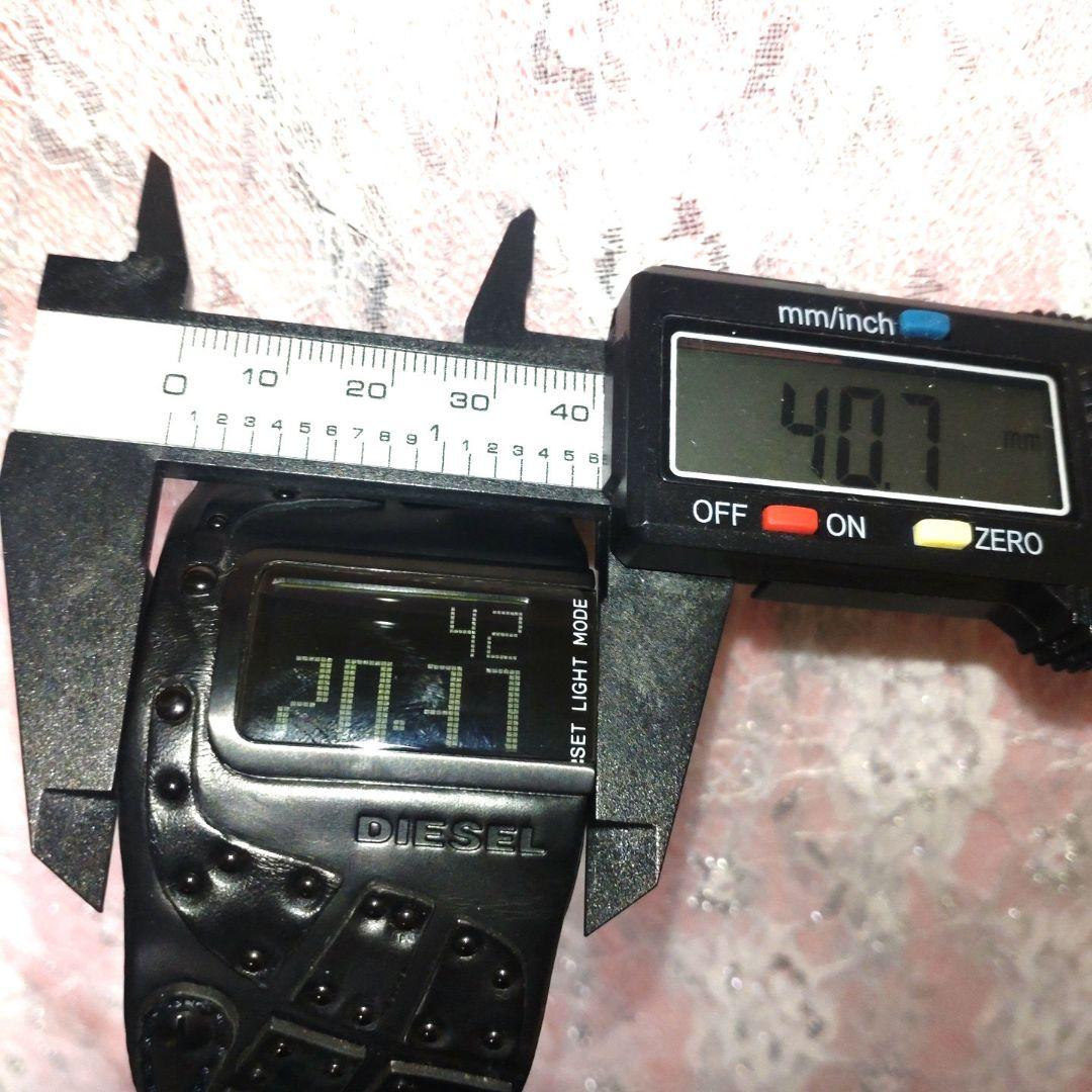 ✨新品電池☆稼働美品✨DIESEL✨ディーゼル　デジタル腕時計　DZ-7066