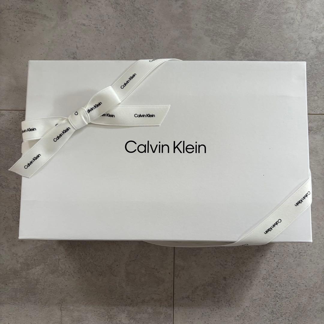 【新品】  ショートパンツ ロゴジャージーカルバンクライン