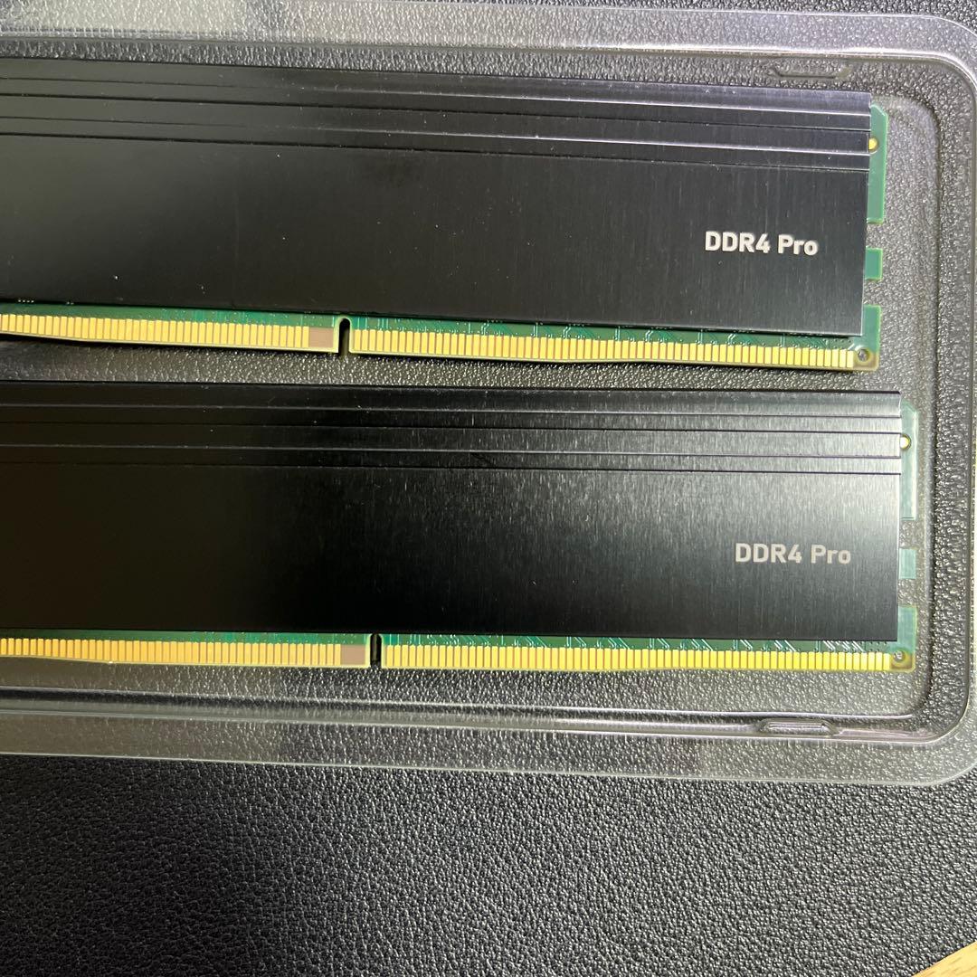 Crucial DDR4 64GB (32GB x 2枚) メモリー