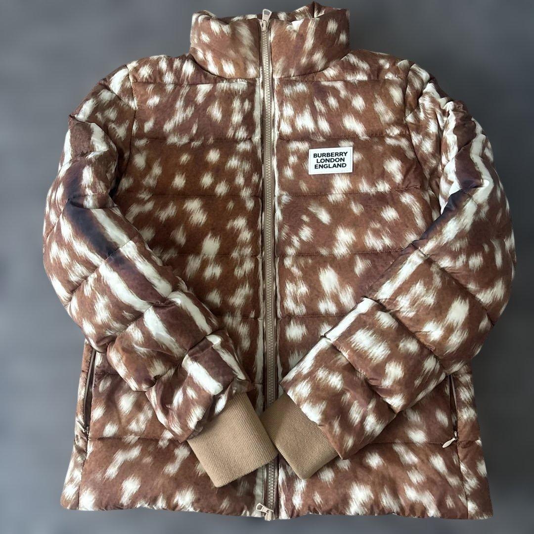 バーバリー ダルメシアン柄　ダウンジャケット