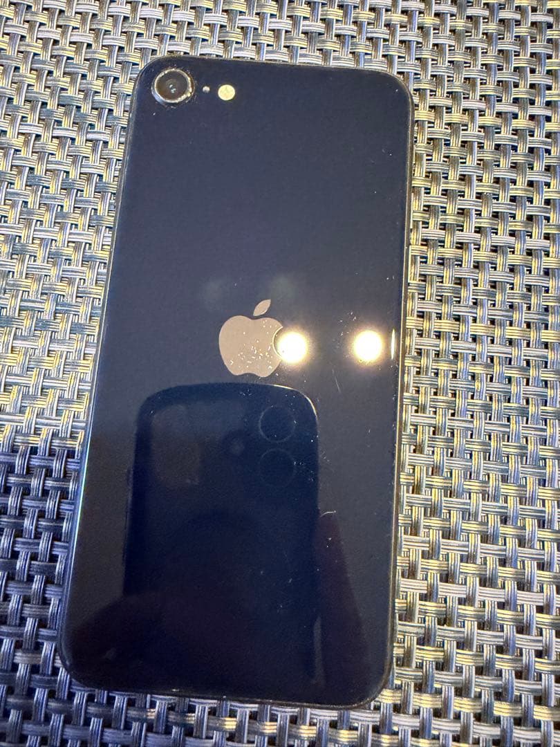 iPhone SE 第3世代　64GB