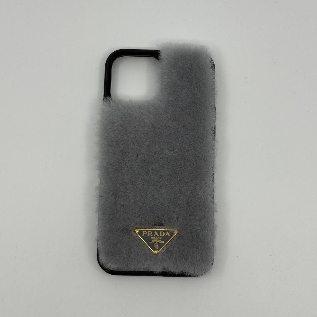 PRADA プラダ iPhoneケース 13Pro Max ロゴ ファー
