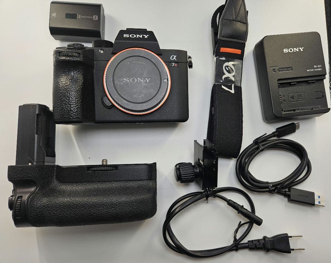 SONY 7R III ボディ ILCE-7RM3【おまけ付き】