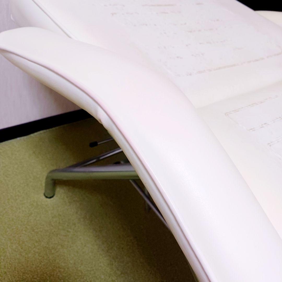 ホワイトエステベッド