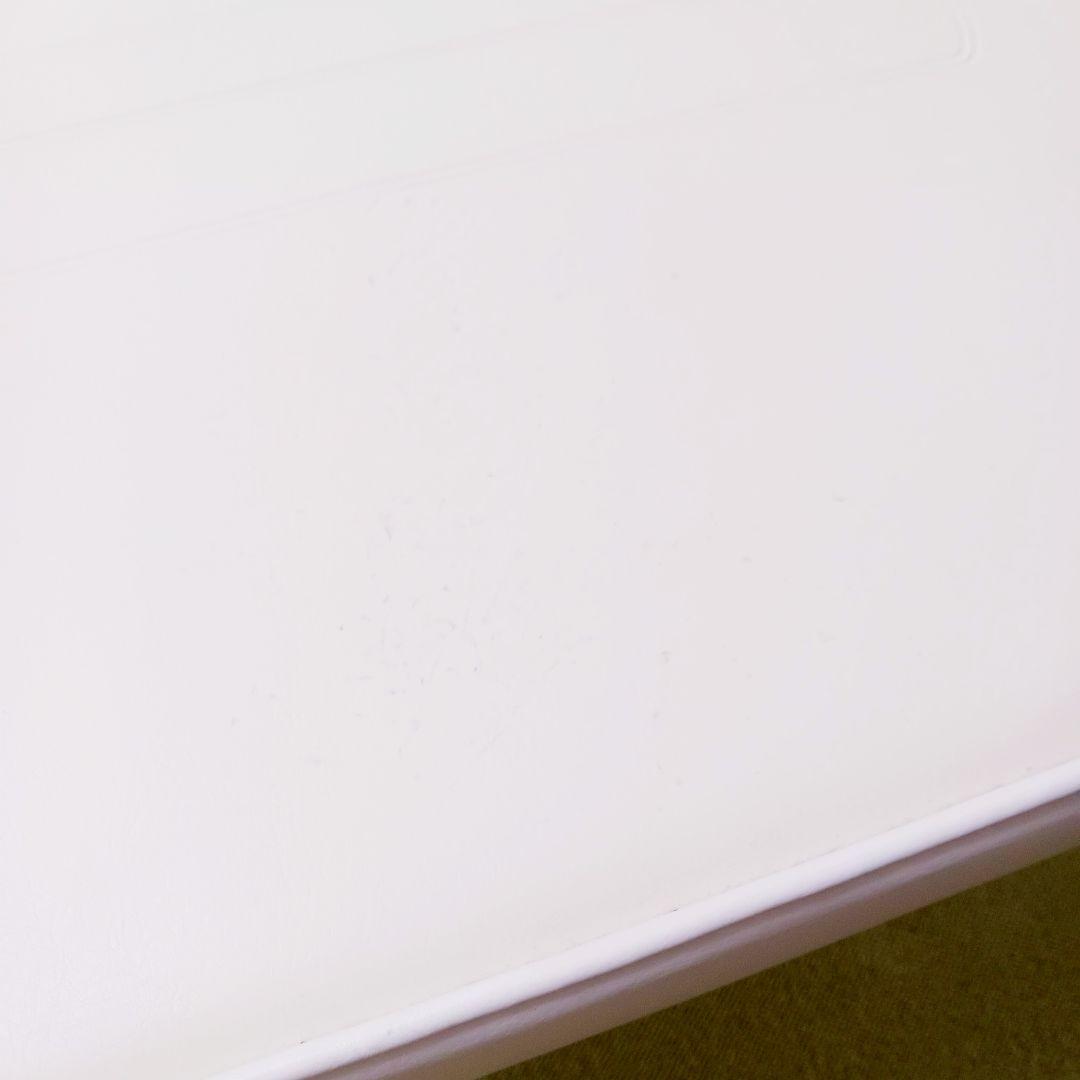 ホワイトエステベッド