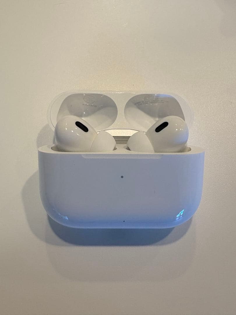 正規店購入 Apple AirPodsPro 第二世代　USB-C ケース付き