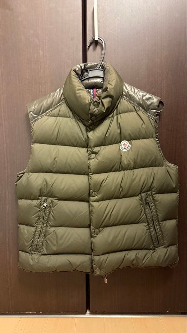 MONCLER オリーブ ダウンベスト