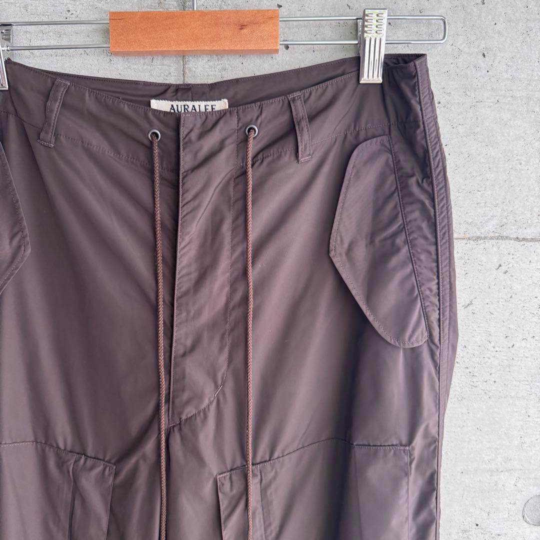 AURALEE LIGHT NYLON FATIGUE PANTS ブラウン 1