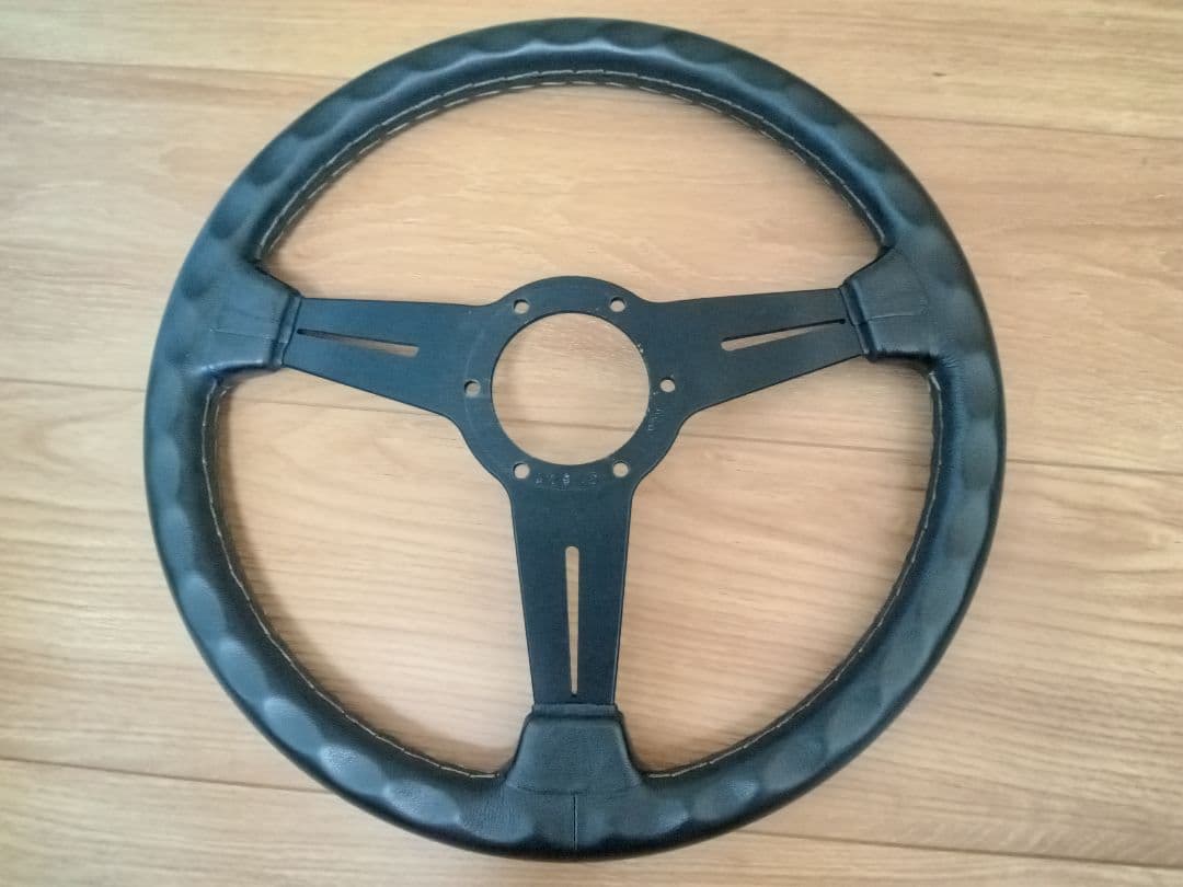 ナルディ 34パイ クラシック レザーハンドル