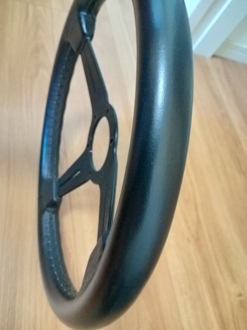 ナルディ 34パイ クラシック レザーハンドル