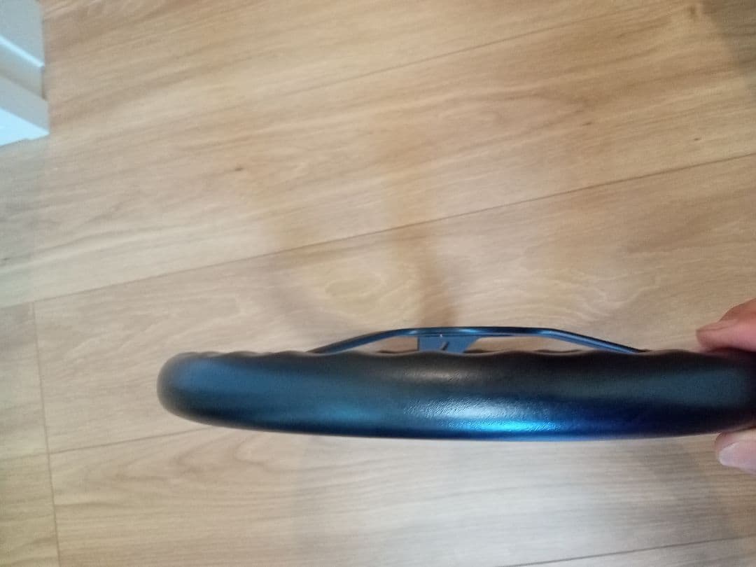 ナルディ 34パイ クラシック レザーハンドル