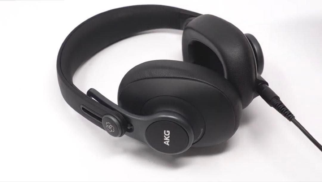 AKG K371 密閉型モニターヘッドホン