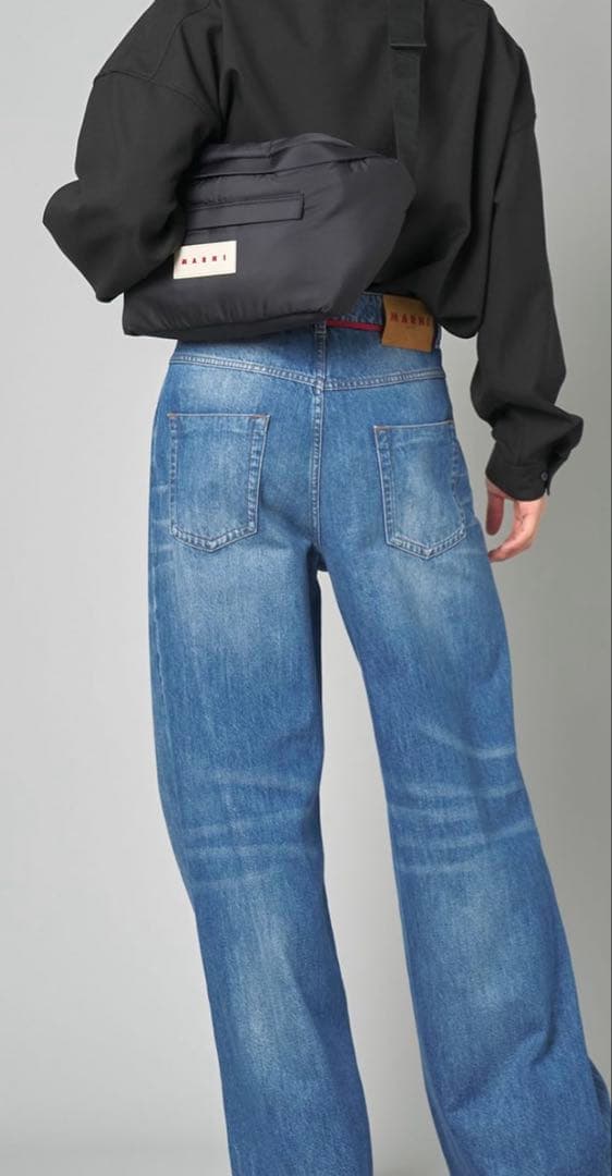 美品　MARNI マルニ ボディバッグ