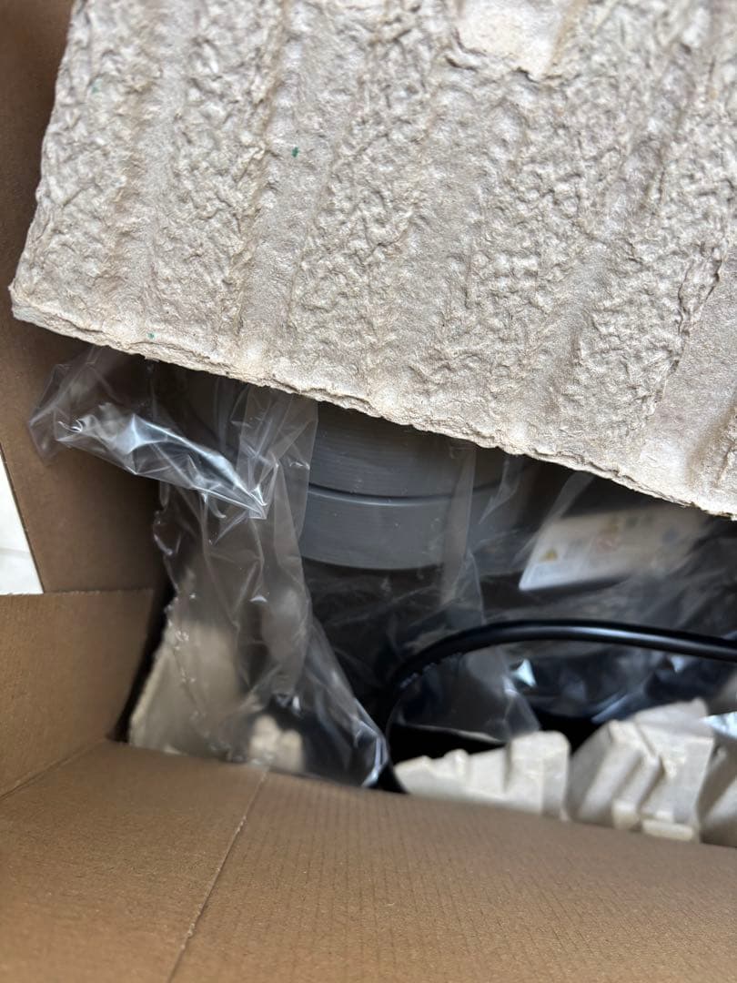 【新品】ネスプレッソ　Vertuo next カプセル式 GDV1-GR-Ｗ