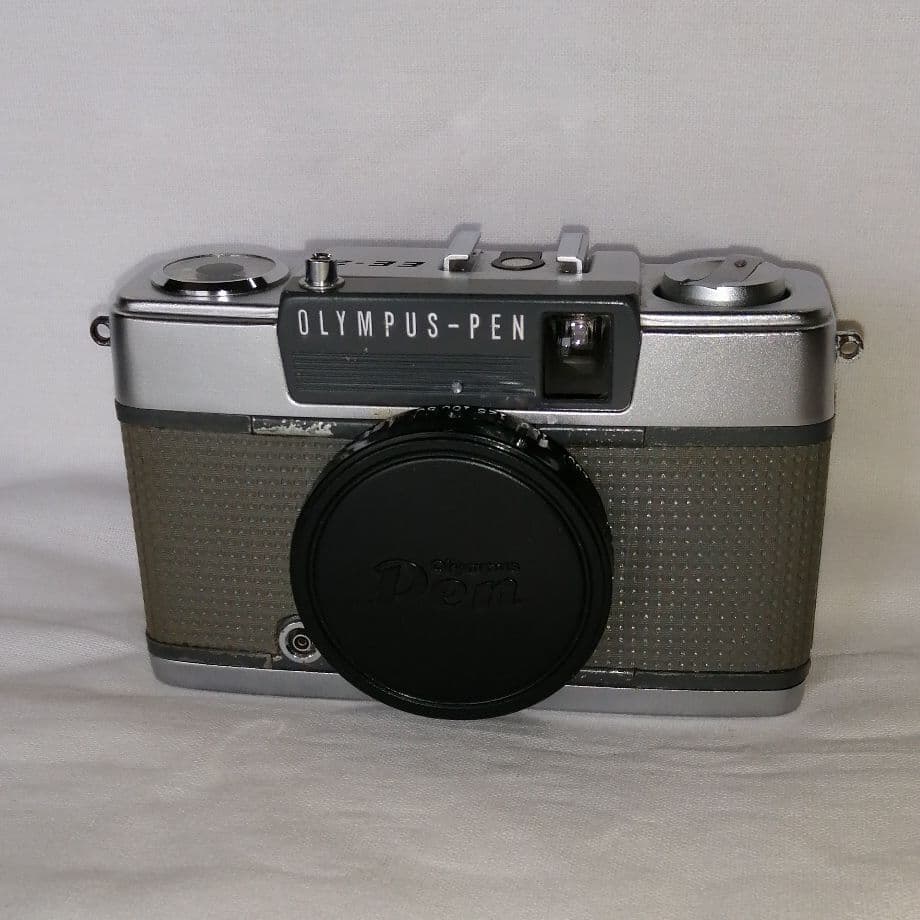 オリンパス　PEN EE-2 ハーフサイズ　フィルムカメラ