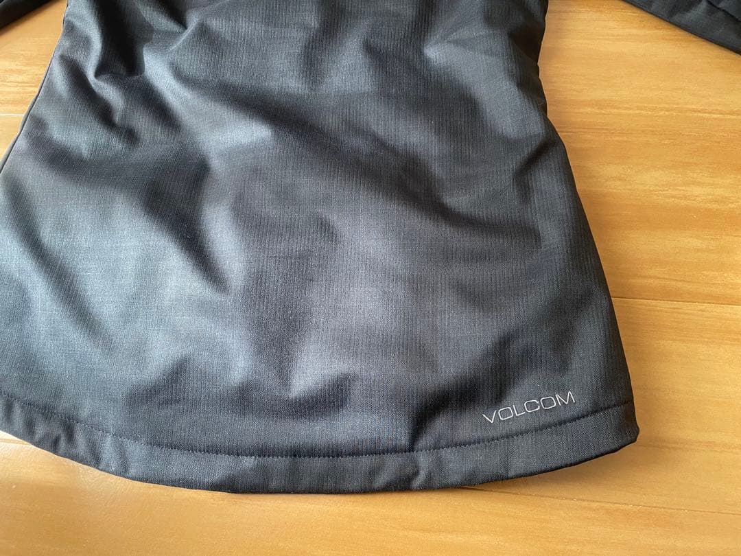 VOLCOM ブラック スノーボードジャケット レディース Mサイズ