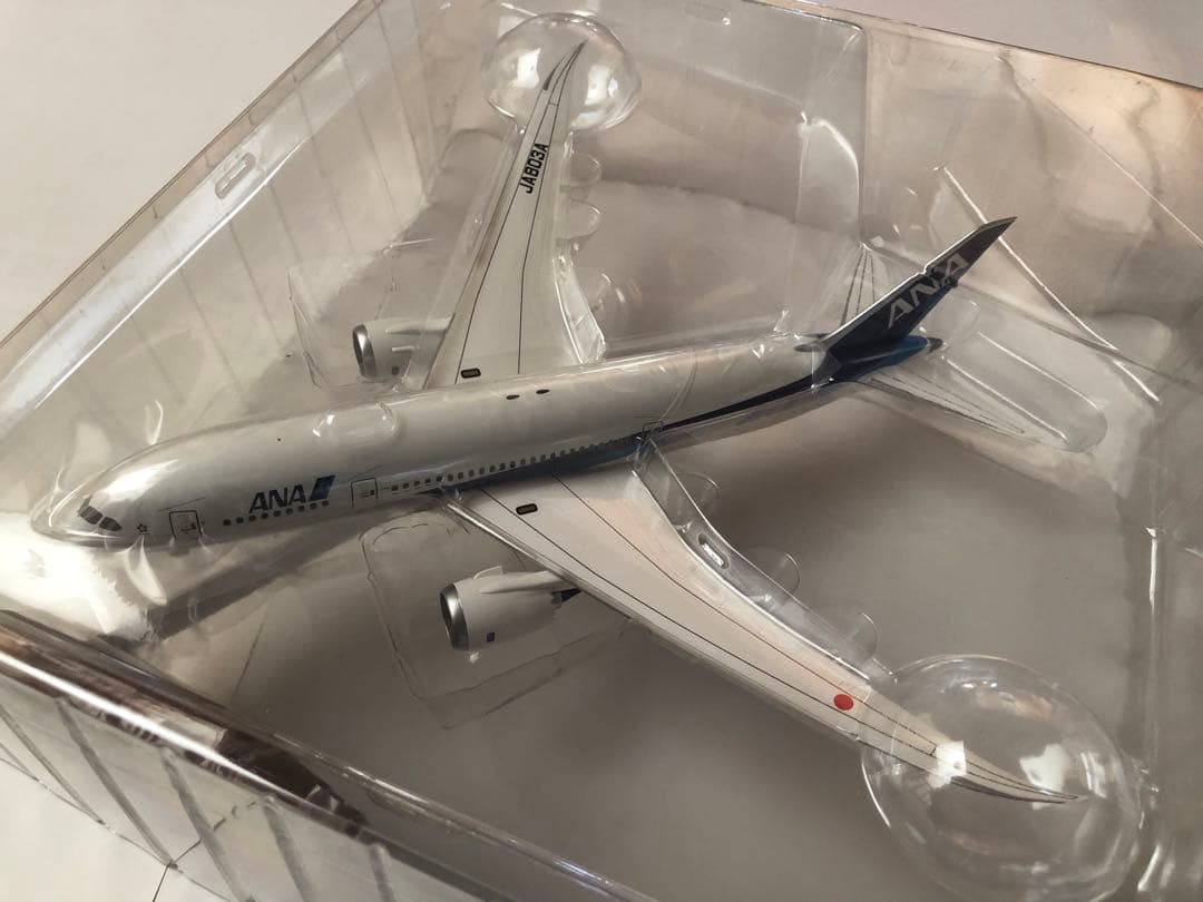 全日空商事1/200 B787-8 JA803A 実機導入前モデル
